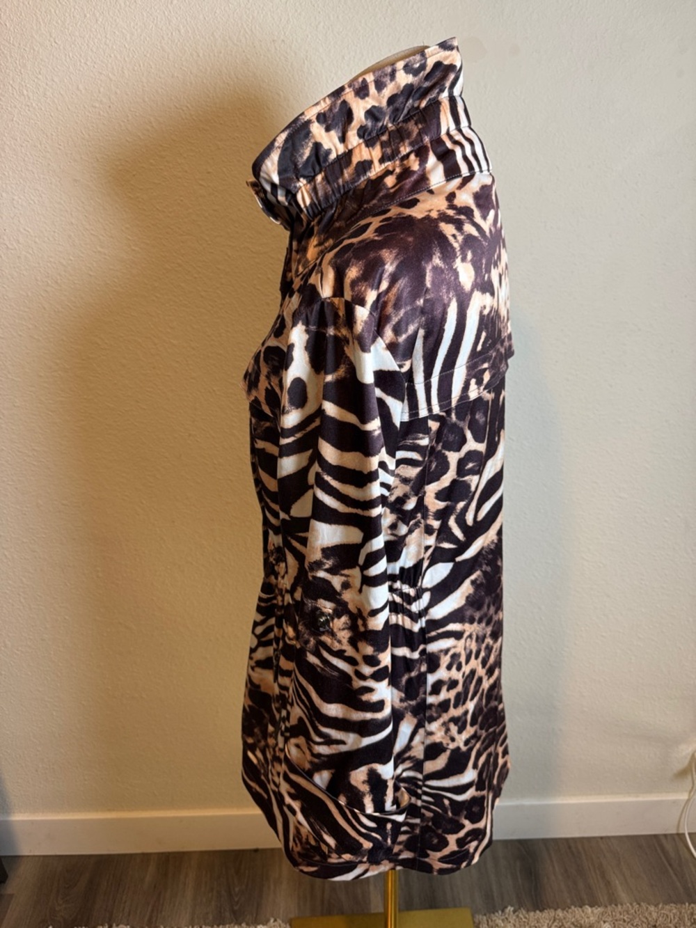 Puli Animal Print Anorak Jacket with Contrast Blue Lining size Small - Picture 3 of 16